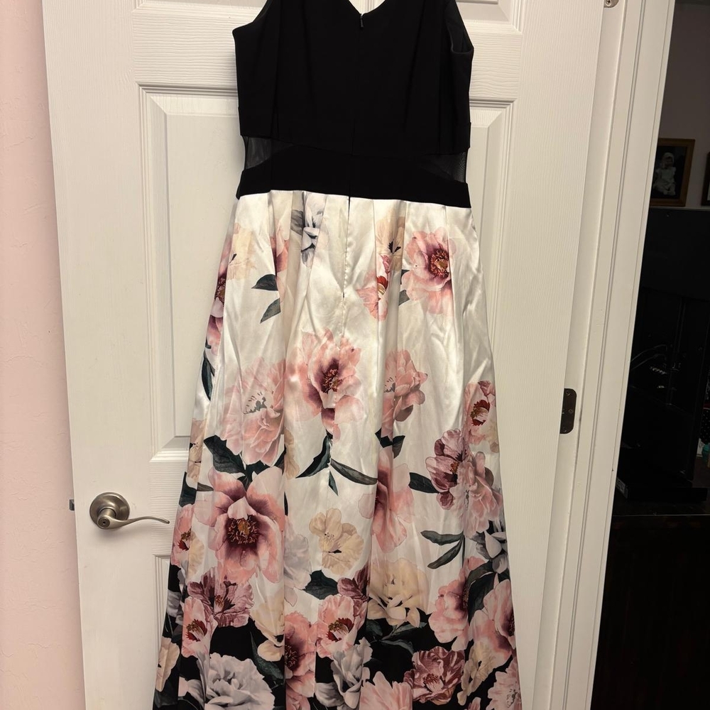 Xscape Black and Pink A-line Sleeveless V-neck Dress